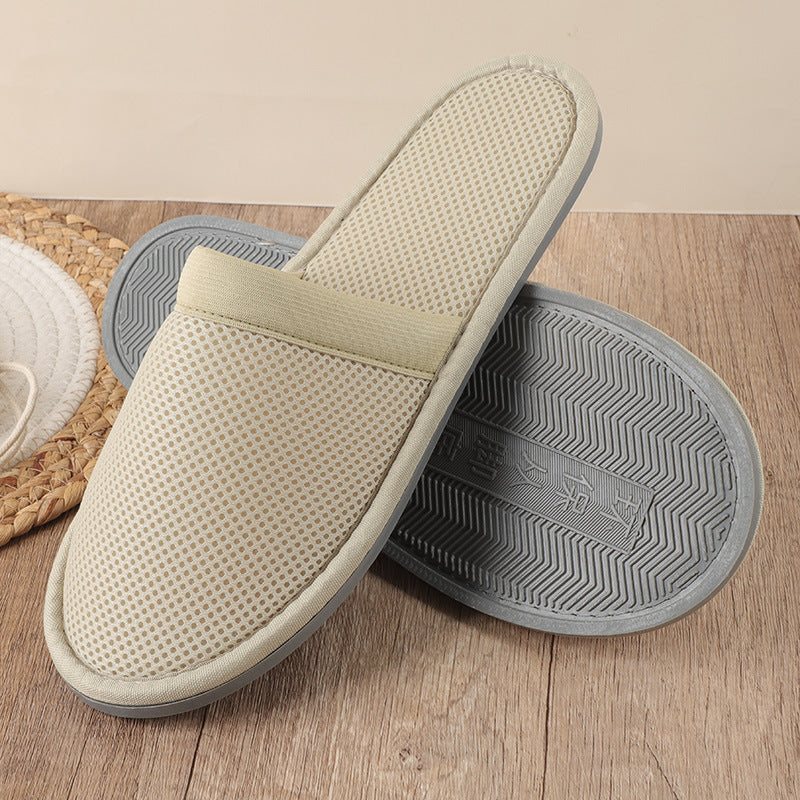 Sandwich slippers can be washed with water. They are suitable for use in hotels, guesthouses, inns, clubs and are anti-slip. They are non-disposable slippers.